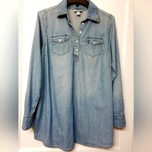 Denim Maternity Top by Liz Lange, Size SP